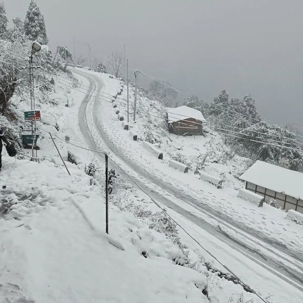 Mayodia Pass Snofall time